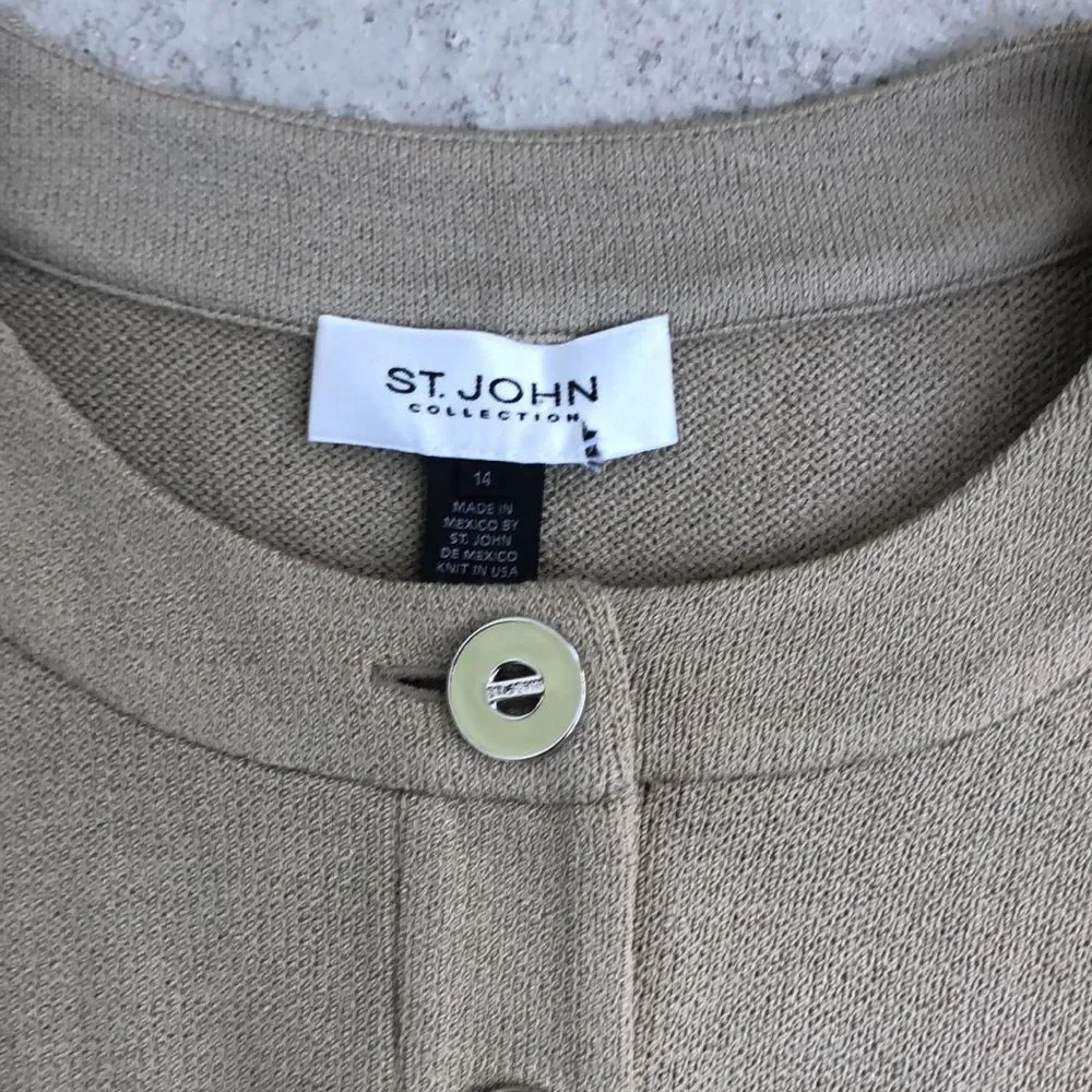 St John Collection - Picture 2 of 6